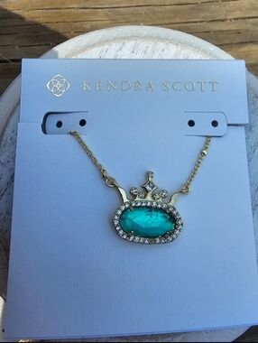 Kendra Scott Elisa Princess Crown Pendant Necklace